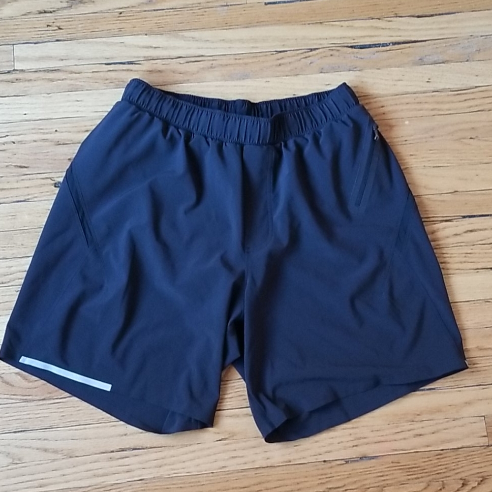 Lululemon athletica Short 7" liner mens
